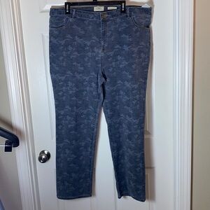 Lori Goldstein Camouflaged Grey Denim Jeans Pants Plus Size 22W Straight LOGO